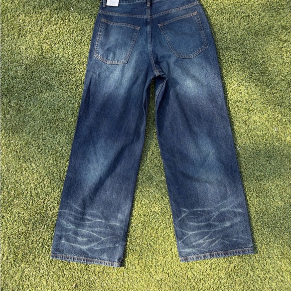 Baggy Blue Jeans - Picture 2 of 2